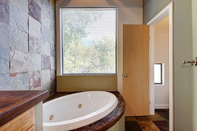 1308 W North Loop BLVD W B, Austin, TX 78756
