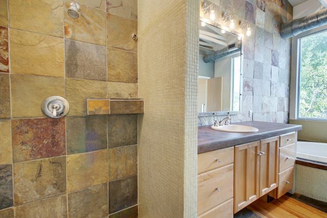 1308 W North Loop BLVD W B, Austin, TX 78756