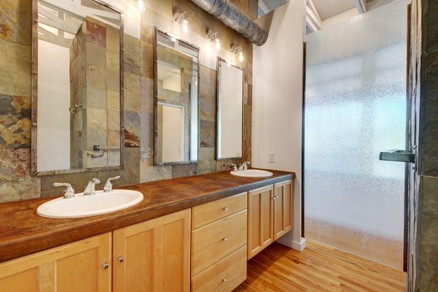 1308 W North Loop BLVD W B, Austin, TX 78756