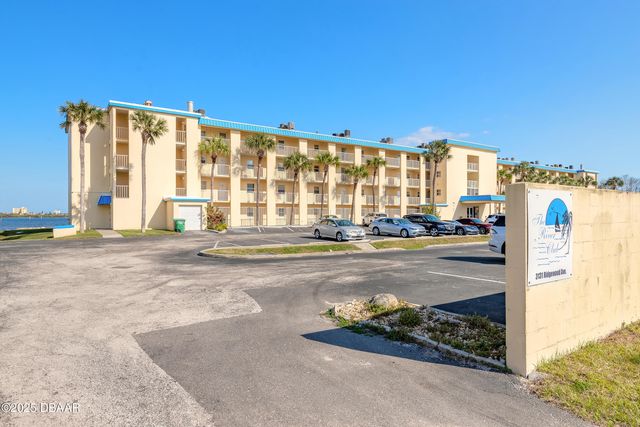3131 S Ridgewood Ave Apt 101, South Daytona, FL 32119