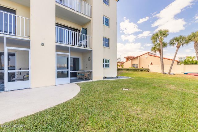 3131 S Ridgewood Ave Apt 101, South Daytona, FL 32119