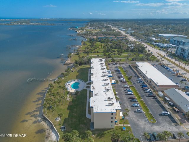 3131 S Ridgewood Ave Apt 101, South Daytona, FL 32119