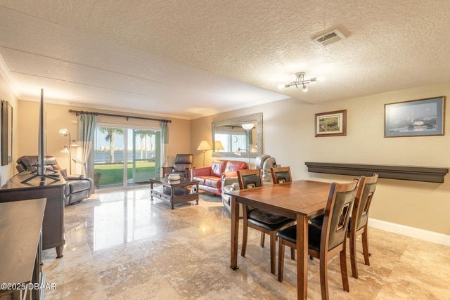 3131 S Ridgewood Ave Apt 101, South Daytona, FL 32119