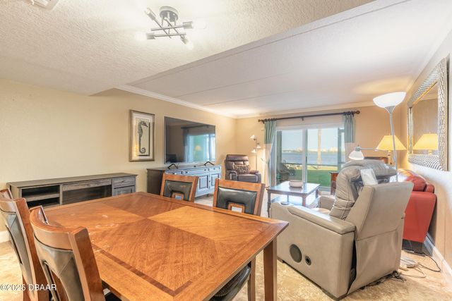 3131 S Ridgewood Ave Apt 101, South Daytona, FL 32119