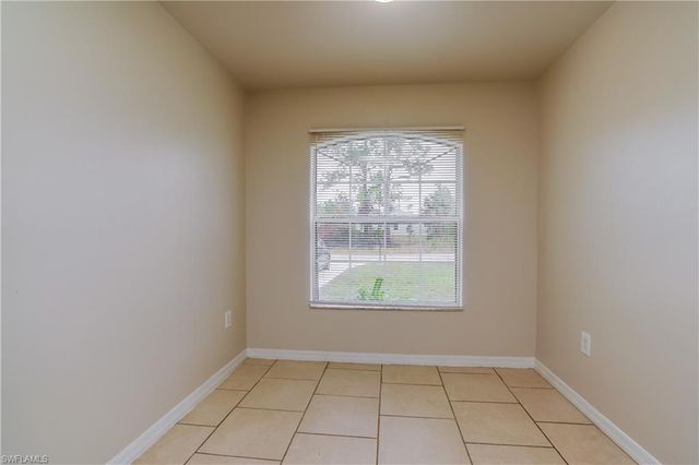 427 Vanetta DR, Lehigh Acres, FL 33972