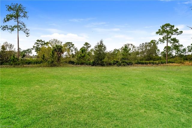 427 Vanetta DR, Lehigh Acres, FL 33972