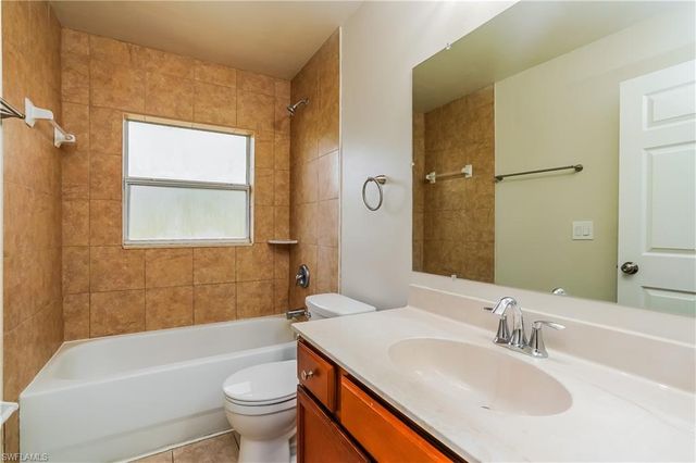 427 Vanetta DR, Lehigh Acres, FL 33972