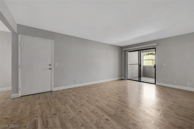 3151 SOARING GULLS Drive 2165, Las Vegas, NV 89128