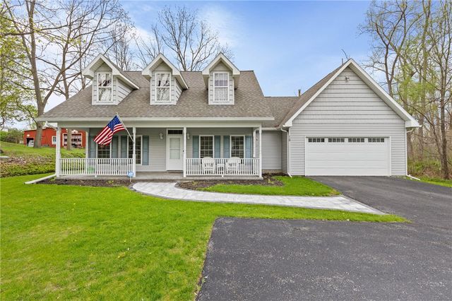 18 Big Tree Street, Livonia, NY 14487