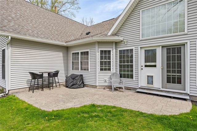 18 Big Tree Street, Livonia, NY 14487