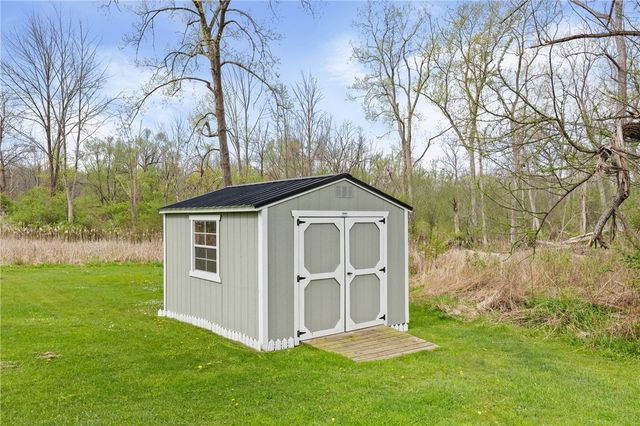 18 Big Tree Street, Livonia, NY 14487