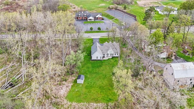 18 Big Tree Street, Livonia, NY 14487