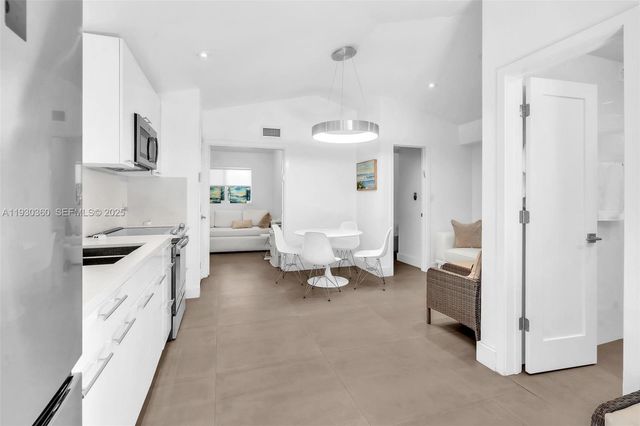 836 W 40th St 3, Miami Beach, FL 33140