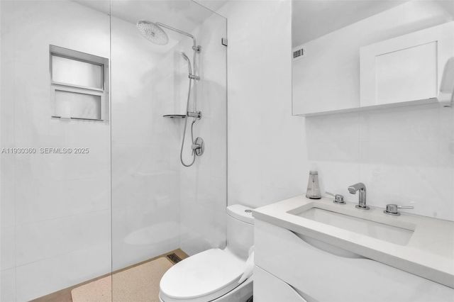 836 W 40th St 3, Miami Beach, FL 33140