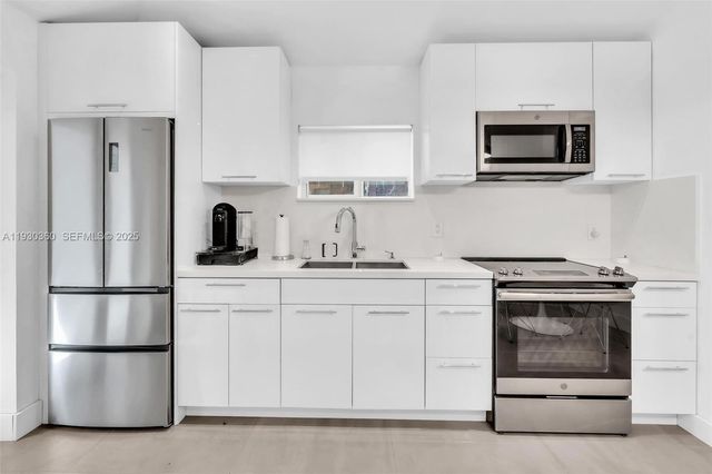 836 W 40th St 3, Miami Beach, FL 33140