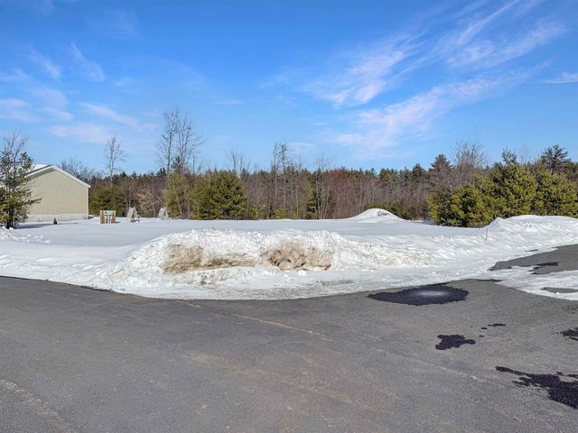 35 Margarets Way, Ossipee, NH 03864