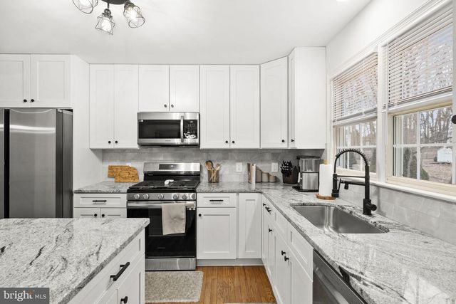 41 BALDWIN DR, Fredericksburg, VA 22406