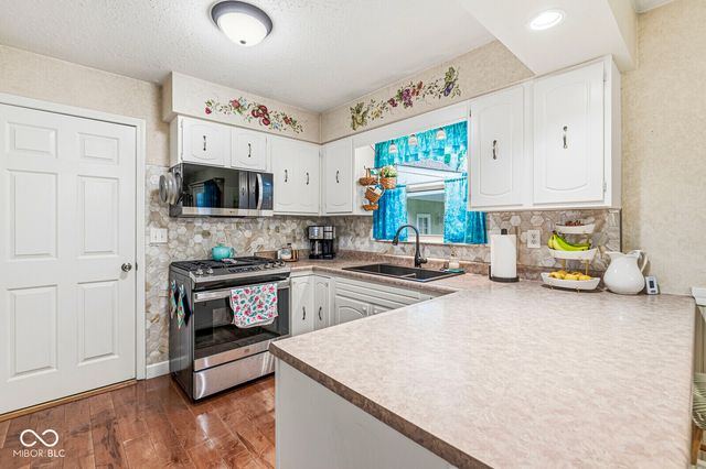 6481 Walnut, Brownsburg, IN 46112