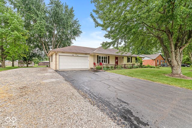 6481 Walnut, Brownsburg, IN 46112