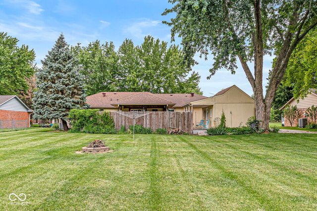 6481 Walnut, Brownsburg, IN 46112
