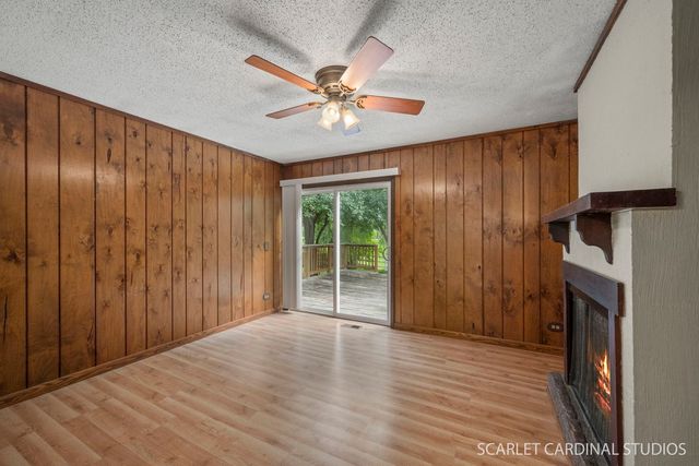 2S211 Sanchez Drive, Warrenville, IL 60555