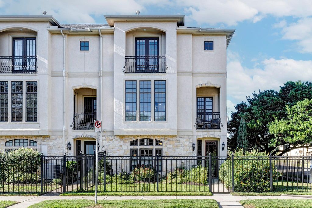 1222 Rosedale Street, Houston, TX 77004