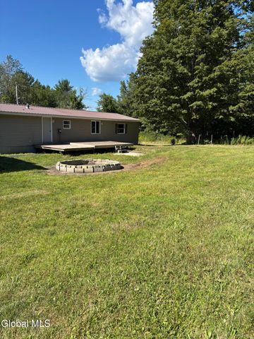 683 Knickerbocker Road, Schaghticoke, NY 12154