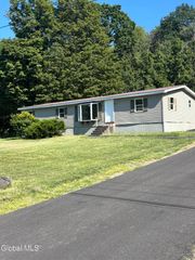 683 Knickerbocker Road, Schaghticoke, NY 12154