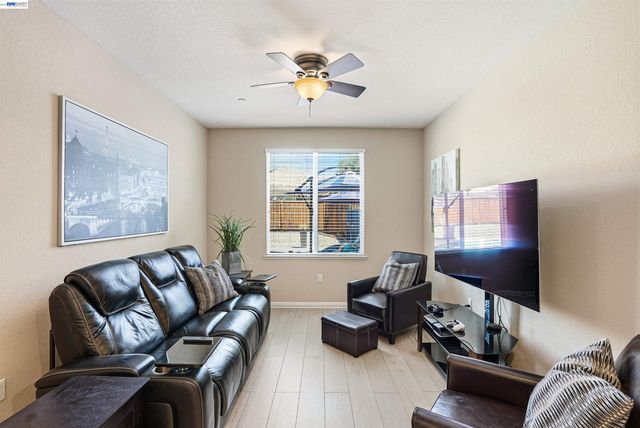 840 Rainbow Ct, Discovery Bay, CA 94505