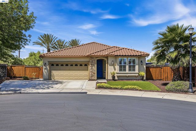 840 Rainbow Ct, Discovery Bay, CA 94505