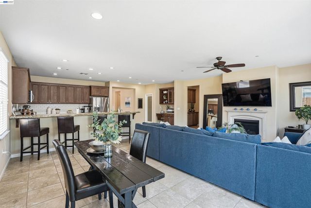 840 Rainbow Ct, Discovery Bay, CA 94505