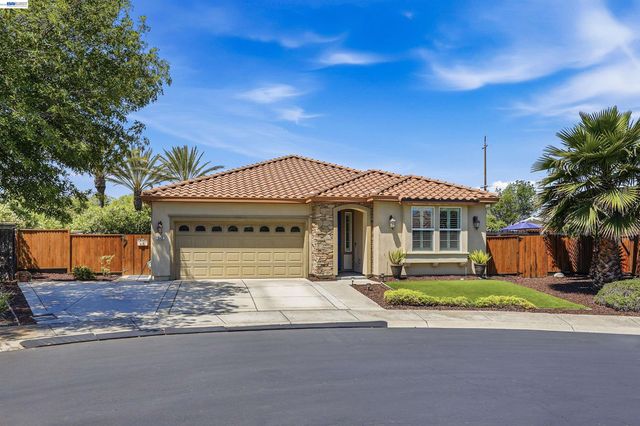 840 Rainbow Ct, Discovery Bay, CA 94505