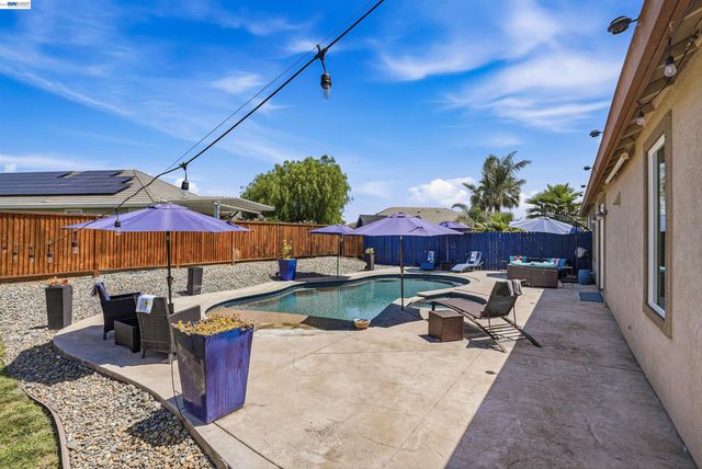 840 Rainbow Ct, Discovery Bay, CA 94505
