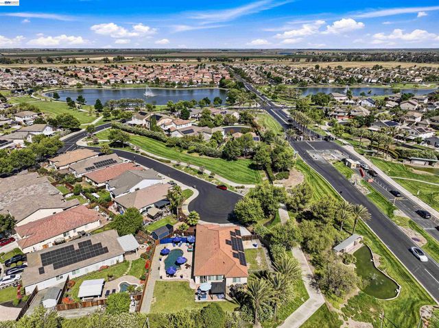 840 Rainbow Ct, Discovery Bay, CA 94505