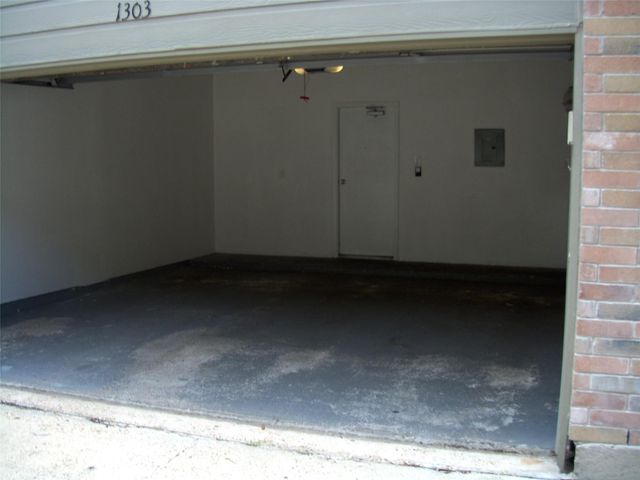 9850 Pagewood Lane 1303, Houston, TX 77042