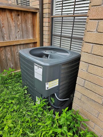 9850 Pagewood Lane 1303, Houston, TX 77042