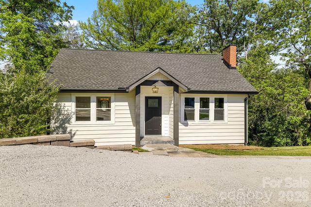 523 Harrison Avenue, Franklin, NC 28734