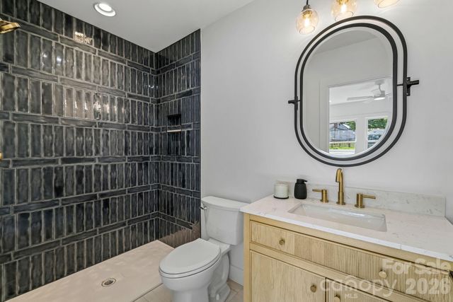 523 Harrison Avenue, Franklin, NC 28734