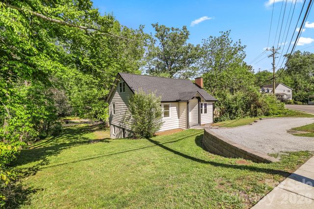 523 Harrison Avenue, Franklin, NC 28734