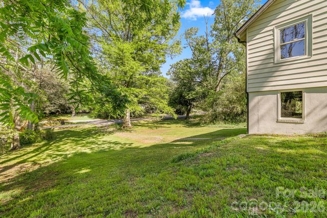 523 Harrison Avenue, Franklin, NC 28734