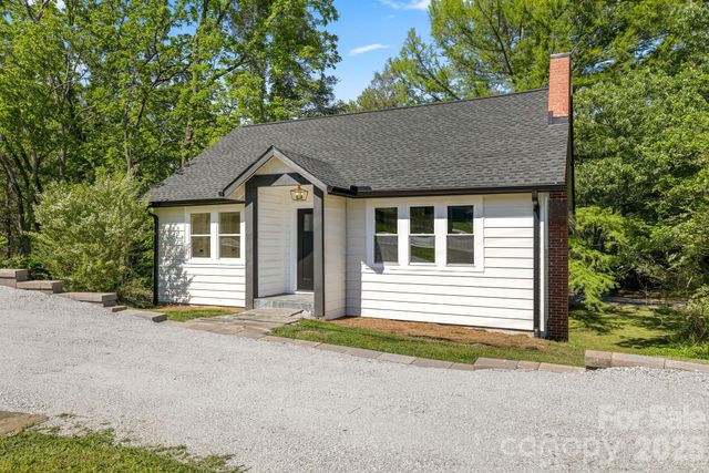 523 Harrison Avenue, Franklin, NC 28734