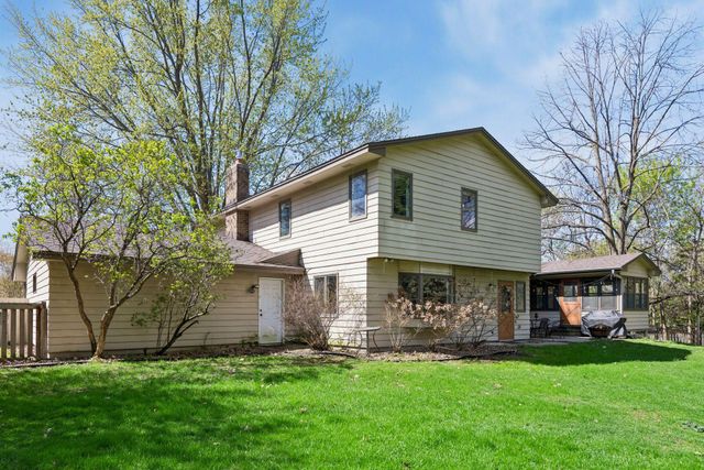 3970 Yorktown Lane N, Plymouth, MN 55441