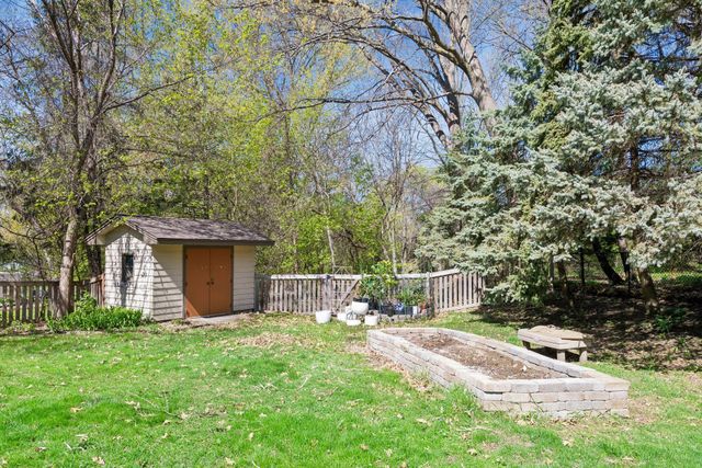 3970 Yorktown Lane N, Plymouth, MN 55441