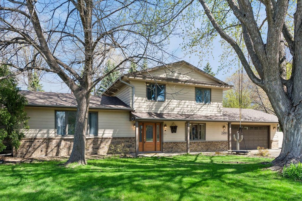 3970 Yorktown Lane N, Plymouth, MN 55441