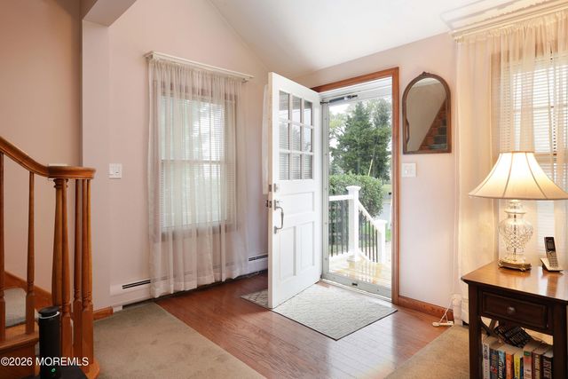 10 Broadway, Belford, NJ 07718