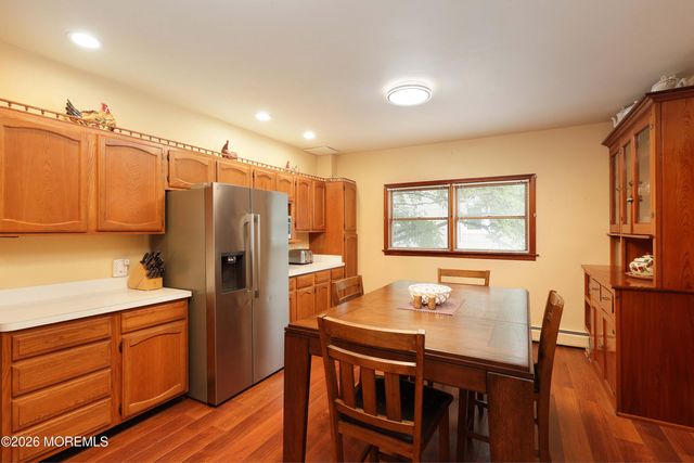 10 Broadway, Belford, NJ 07718