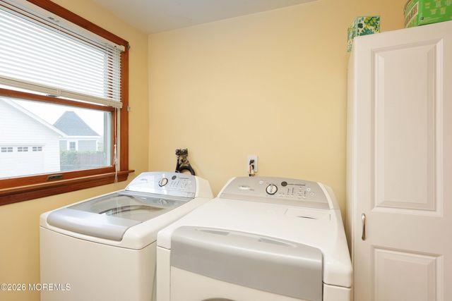 10 Broadway, Belford, NJ 07718