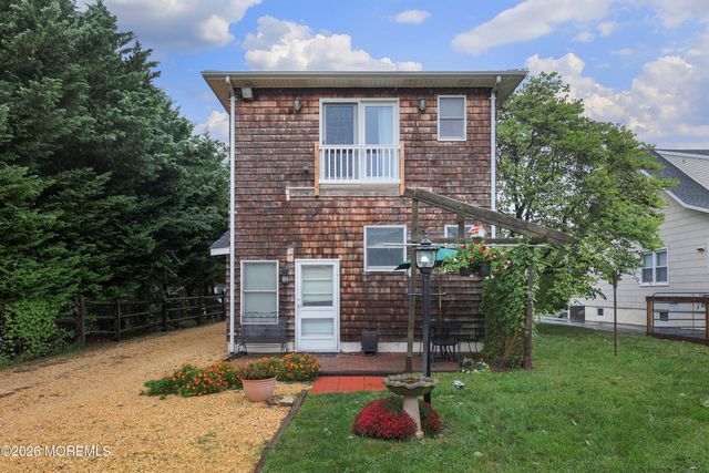10 Broadway, Belford, NJ 07718