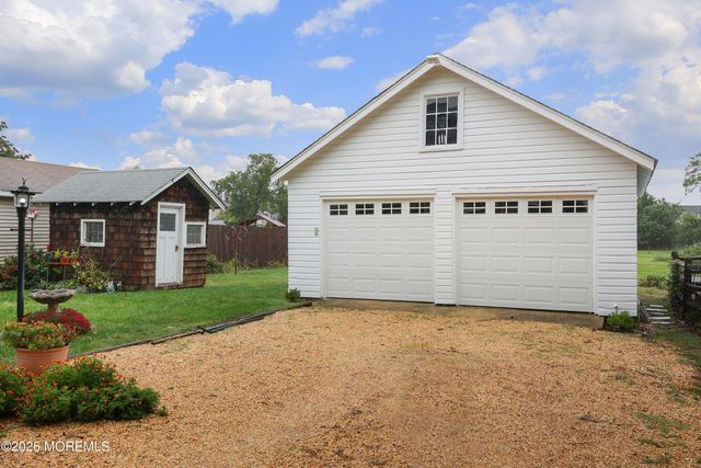 10 Broadway, Belford, NJ 07718