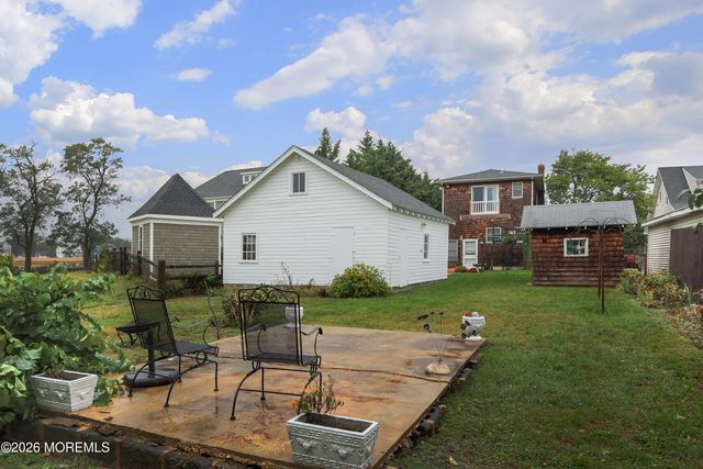 10 Broadway, Belford, NJ 07718